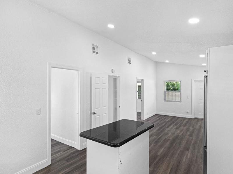 3 bedroom Single Family Residence at 1801 N 25th Street, Sunrise Park No 1, Fort Pierce — photo 5