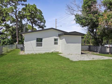 1801 N 25th Street, Fort Pierce FL - photo 15 of 29