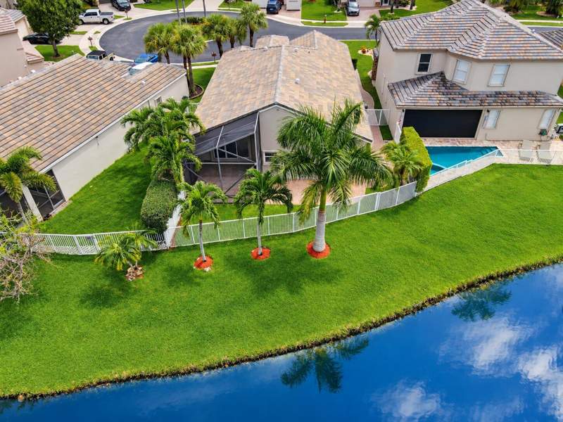 4 bedroom Single Family Residence at 5691 Saddle Trail Lane, Thoroughbred Lake Estates 1, Lake Worth — photo 5