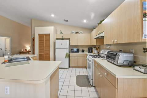 1324 Cape May Lane, Greenacres FL - photo 12 of 33