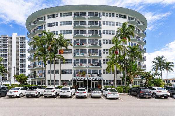 2 bedroom Condominium at 3250 NE 28th Street #305, Le Cercle By The Beach Condo, Fort Lauderdale — photo 1