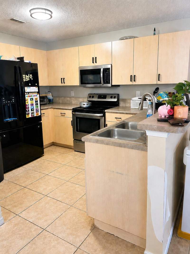 4 bedroom Single Family Residence at 3331 Commodore Court, Liberty Bay, West Palm Beach — photo 2