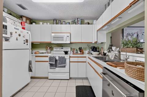 1401 Ocean Dunes Circle, Jupiter FL - photo 10 of 77