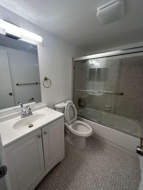 4119 Newport U, Deerfield Beach FL - photo 9 of 15