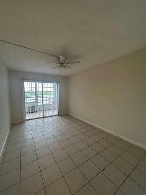 4119 Newport U, Deerfield Beach FL - photo 8 of 15