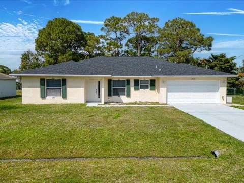 2829 SE Cabana Lane, home for sale in Port St. Lucie 34952