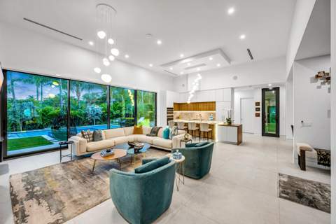 215 NE 28TH Court, Wilton Manors FL - photo 15 of 52