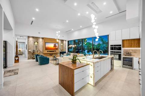 215 NE 28TH Court, Wilton Manors FL - photo 18 of 52