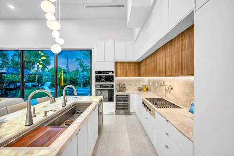 215 NE 28TH Court, Wilton Manors FL - photo 22 of 52