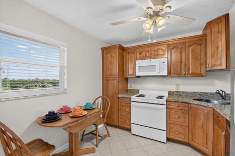 230 NE 26th Avenue #412, Boynton Beach FL - photo 9 of 50