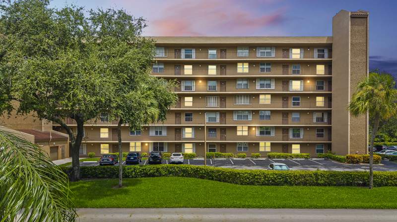 2 bedroom Condominium at 4570 NW 18th Avenue #206, Waters Edge Towers Condo, Deerfield Beach — photo 2