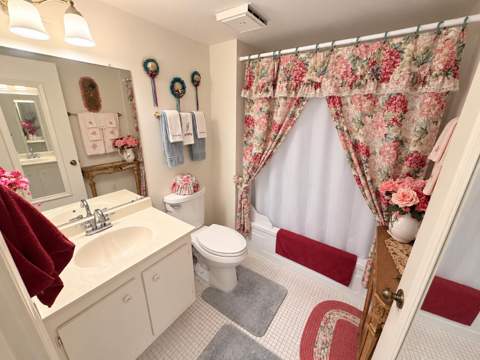 4570 NW 18th Avenue #206, Deerfield Beach FL - photo 7 of 31