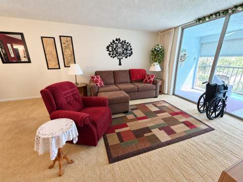 4570 NW 18th Avenue #206, Deerfield Beach FL - photo 12 of 31