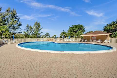 4570 NW 18th Avenue #206, Deerfield Beach FL - photo 13 of 31