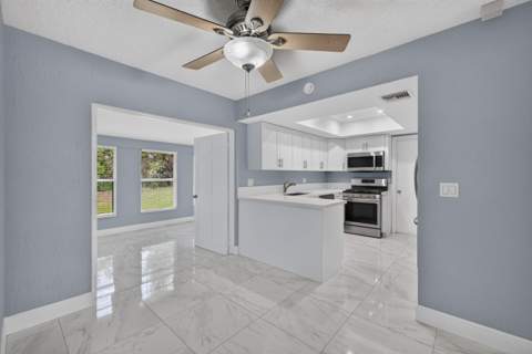 732 SW Ravenswood Lane, Port St. Lucie FL - photo 6 of 21