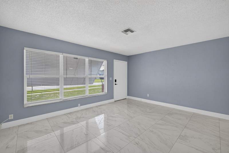 2 bedroom Single Family Residence at 732 SW Ravenswood Lane, Port St Lucie Section 45, Port St. Lucie — photo 2
