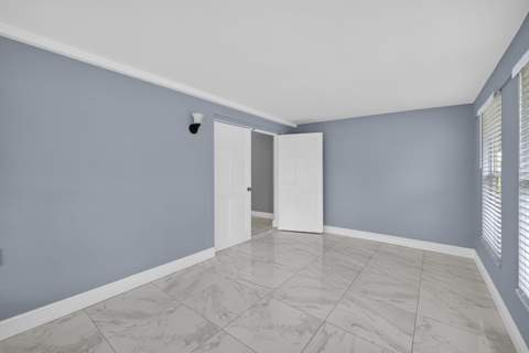 732 SW Ravenswood Lane, Port St. Lucie FL - photo 13 of 21
