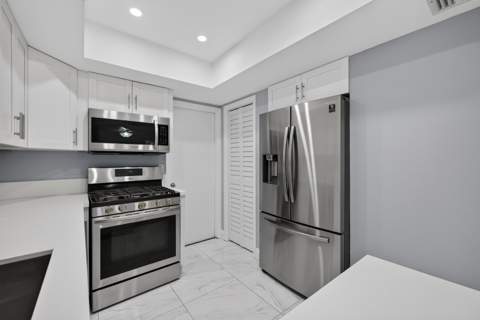 732 SW Ravenswood Lane, Port St. Lucie FL - photo 8 of 21