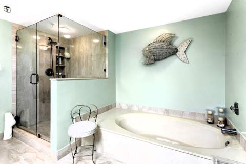 2480 Presidential Way #403, West Palm Beach FL - photo 9 of 42