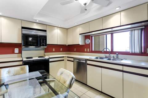 2480 Presidential Way #403, West Palm Beach FL - photo 16 of 42