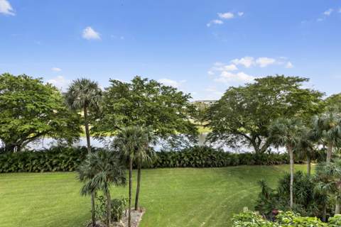 2480 Presidential Way #403, West Palm Beach FL - photo 22 of 42