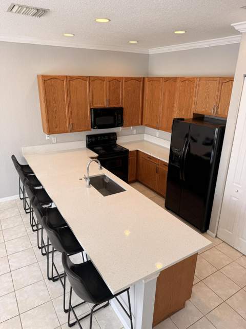 608 NW 25th Avenue, Boynton Beach FL - photo 9 of 37