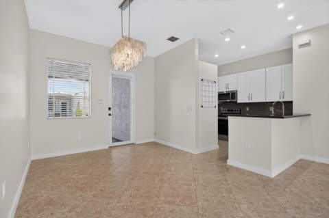 11 NE 20th Avenue, Pompano Beach FL - photo 8 of 33
