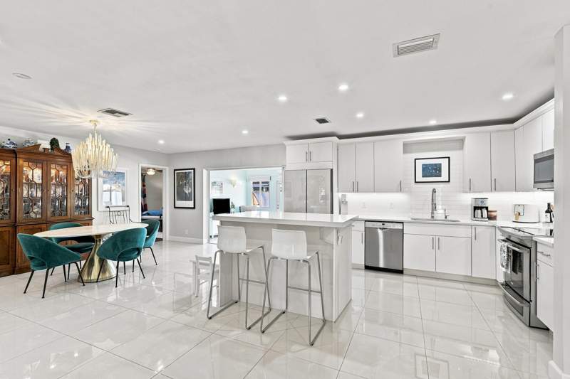 4 bedroom Single Family Residence at 1541 NW 64TH Avenue, CATHEDRAL SQUARE, Margate — photo 2