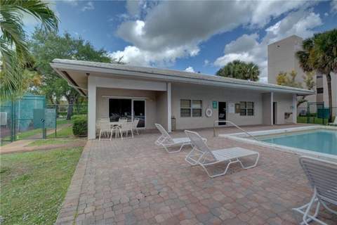 8735 Ramblewood Drive #212, Coral Springs FL - photo 18 of 22