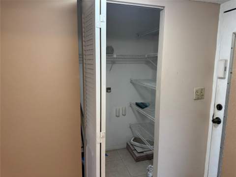 2860 Somerset Drive #317K, Lauderdale Lakes FL - photo 21 of 50