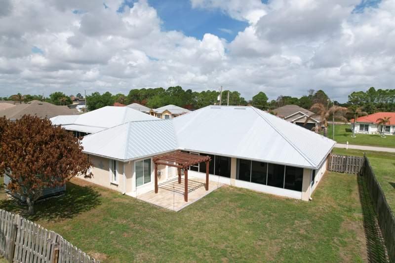 4 bedroom Single Family Residence at 5822 NW Bates Avenue, Torino Port St Lucie Section 44, Port St. Lucie — photo 3