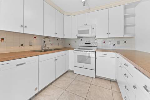 2523 25th Lane, Palm Beach Gardens FL - photo 10 of 32