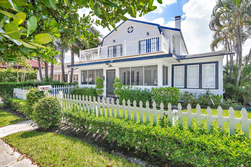 5 bedroom Single Family Residence at 3901 Washington Road, Antique Row, West Palm Beach — photo 1