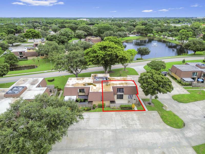 3 bedroom Townhouse at 2523 25th Lane, Garden Lakes, Palm Beach Gardens — photo 3