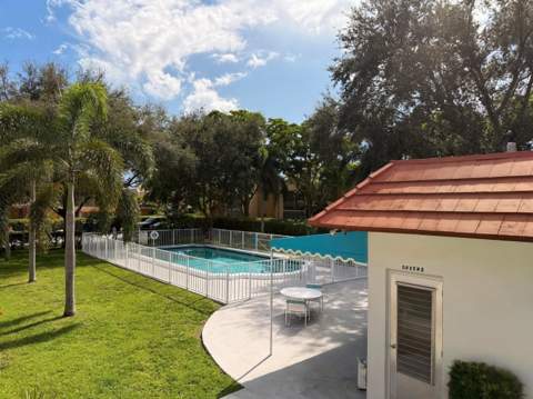 899 SE 2nd Avenue #207, Deerfield Beach FL - photo 13 of 16