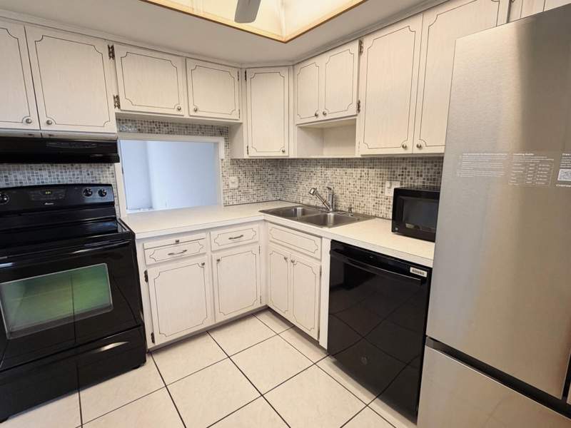 1 bedroom Condominium at 899 SE 2nd Avenue #207, Regis House Condo, Deerfield Beach — photo 3