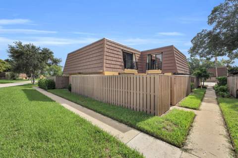 623 6th Court, Palm Beach Gardens FL - photo 16 of 20