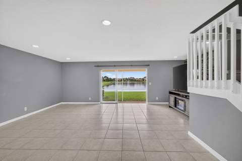 3071 Waddell Avenue, West Palm Beach FL - photo 10 of 41