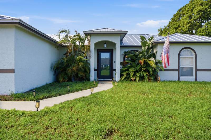 3 bedroom Single Family Residence at 385 SW Nativity Terrace, Port St Lucie Section 13, Port St. Lucie — photo 4