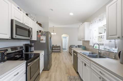 385 SW Nativity Terrace, Port St. Lucie FL - photo 8 of 32