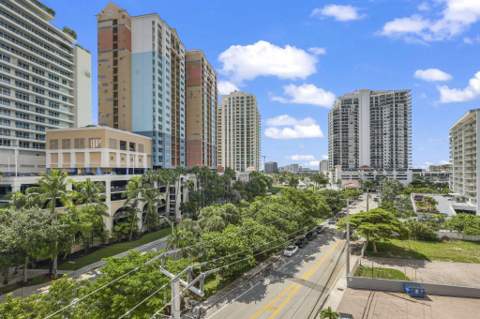 95 N Birch Road #704, Fort Lauderdale FL - photo 9 of 59
