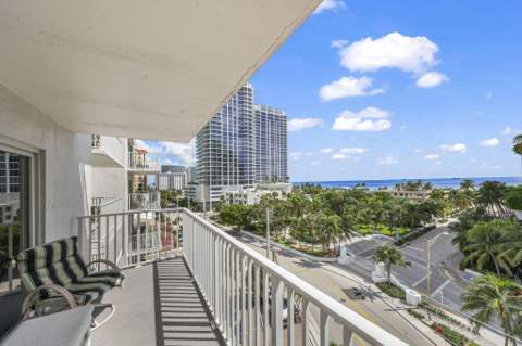 95 N Birch Road #704, Fort Lauderdale FL - photo 10 of 59