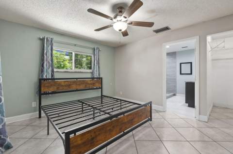 5111 Eagle Drive, Fort Pierce FL - photo 13 of 37