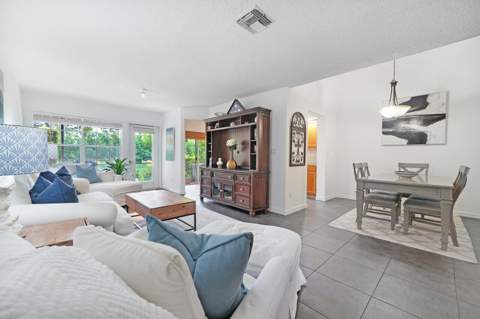 5282 Sapphire Valley, Boca Raton FL - photo 7 of 34