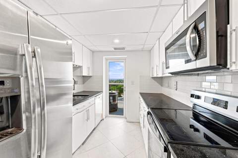 2715 N Ocean Boulevard #7D, Fort Lauderdale FL - photo 12 of 30