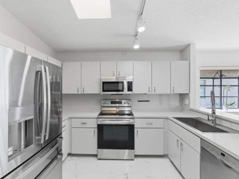 8901 Boatswain Drive, Boynton Beach FL - photo 18 of 104