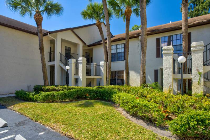 2 bedroom Condominium at 3237 Perimeter Drive #2512, LUCERNE PARK CONDOS , Greenacres — photo 1