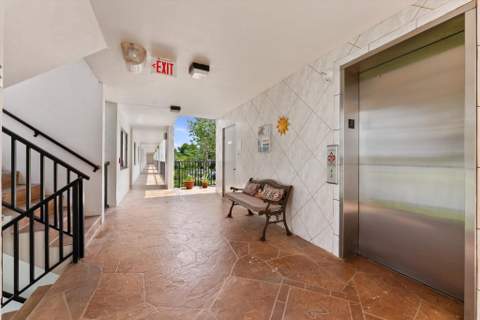10634 W Clairmont Circle, Tamarac FL - photo 6 of 47