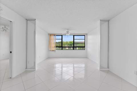 10634 W Clairmont Circle, Tamarac FL - photo 18 of 47