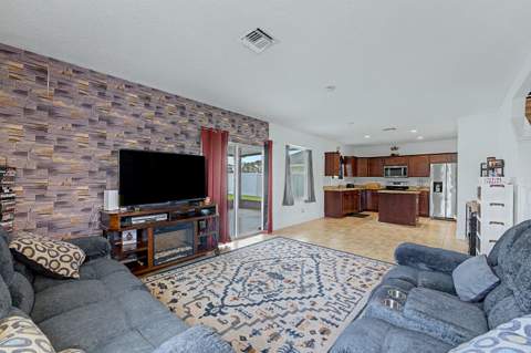 416 Seafoam Circle, Fort Pierce FL - photo 7 of 55